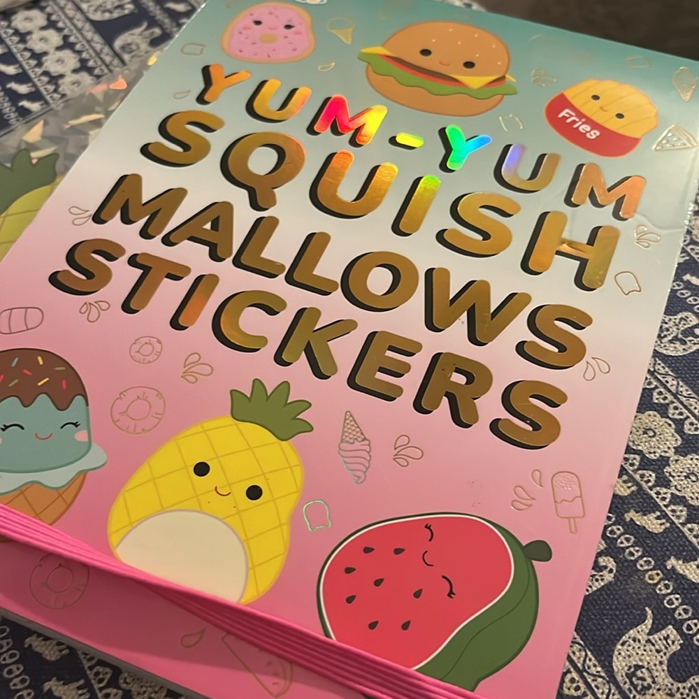 Squishmallows | Sticker and Mini Notebook Bundle - Picture 5 of 11